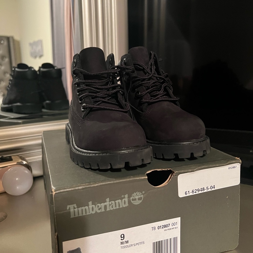 Black suede Timberland